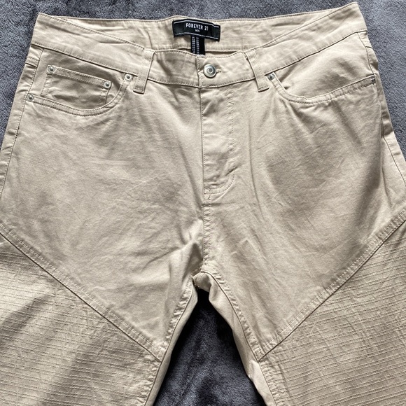 Forever 21 white jeans - Picture 2 of 5